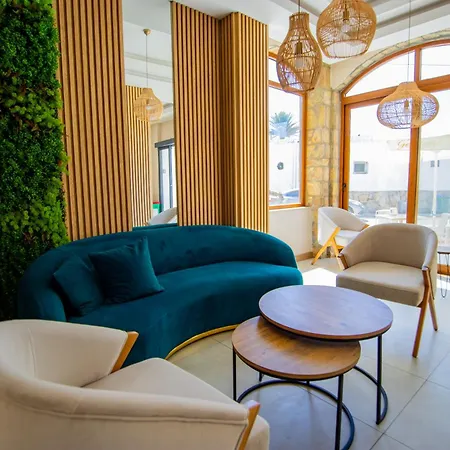 Asterina Apartahotel 4*